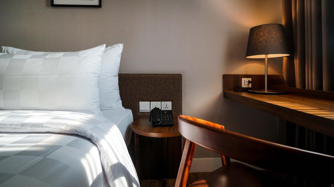 South Tangerang Tuscany Boutique Hotel מראה חיצוני תמונה