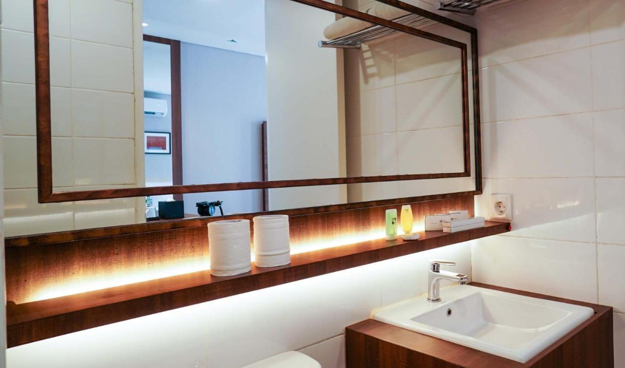 South Tangerang Tuscany Boutique Hotel מראה חיצוני תמונה